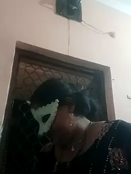 Snapshot of seemi_bhabhi chatting on February 2025 05:48:02 AM seemi bhabhi online show from February 2025 05:48:02 AM