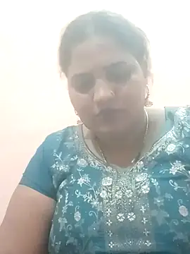 Snapshot of seemi_bhabhi chatting on March 2025 03:48:02 PM seemi bhabhi online show from March 2025 03:48:02 PM