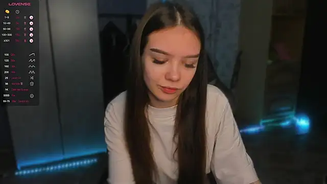 SweetyDeviliya online show from December 2025 02:21:01 AM