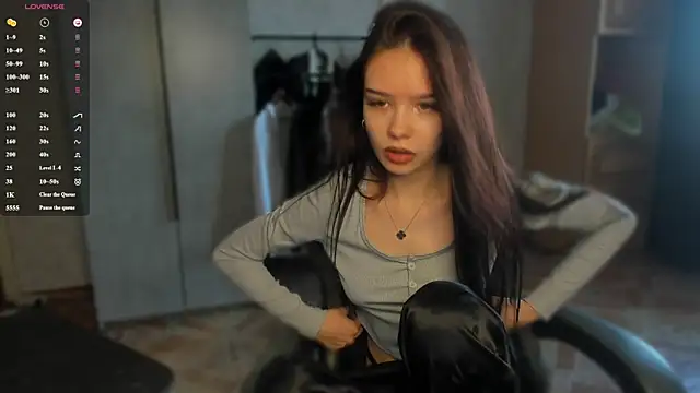 Snapshot of SweetyDeviliya chatting on June 2026 04:02:02 AM SweetyDeviliya online show from June 2026 04:02:02 AM