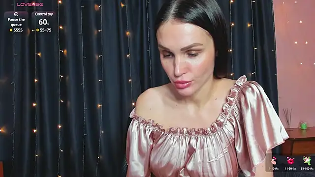 Snapshot of cross_the_line chatting on March 2025 09:34:02 AM cross the line online show from March 2025 09:34:02 AM