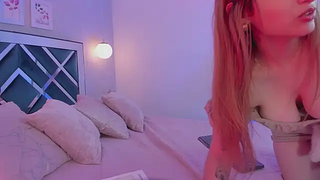 ibella7 online show from March 2025 06:44:02 PM