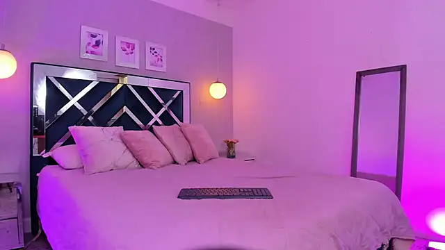 ibella7 online show from October 2025 07:15:01 PM