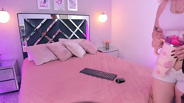 Snapshot of ibella7 chatting on January 2026 07:38:02 PM ibella7 online show from January 2026 07:38:02 PM