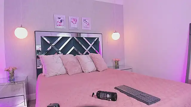 Snapshot of ibella7 chatting on January 2026 07:39:02 PM ibella7 online show from January 2026 07:39:02 PM