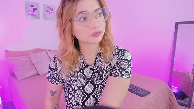 Snapshot of ibella7 chatting on February 2026 07:39:02 PM ibella7 online show from February 2026 07:39:02 PM