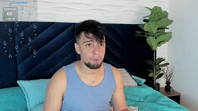 Snapshot of Edward_max chatting on September 2025 04:12:02 AM Edward max online show from September 2025 04:12:02 AM