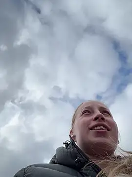 Snapshot of Hr_Frk_Olsen chatting on March 2026 01:28:01 PM Hr Frk Olsen online show from March 2026 01:28:01 PM