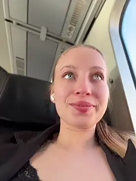 Snapshot of Hr_Frk_Olsen chatting on April 2026 06:38:02 AM Hr Frk Olsen online show from April 2026 06:38:02 AM