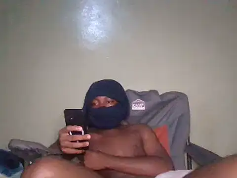 Snapshot of Mischevous_T69 chatting on December 2024 11:57:02 PM Mischevous T69 online show from December 2024 11:57:02 PM