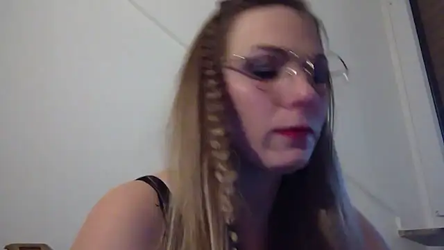 Snapshot of DevilsAngel13 chatting on December 2024 07:36:01 AM DevilsAngel13 online show from December 2024 07:36:01 AM