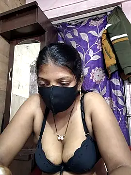 Snapshot of queensenorita chatting on April 2026 05:50:02 PM queensenorita online show from April 2026 05:50:02 PM