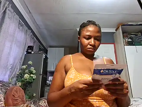 Snapshot of EbonyRose9 chatting on January 2025 09:15:01 AM EbonyRose9 online show from January 2025 09:15:01 AM