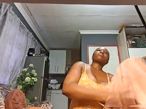 Snapshot of EbonyRose9 chatting on January 2025 12:18:01 PM EbonyRose9 online show from January 2025 12:18:01 PM