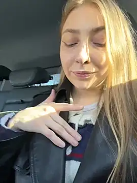 Snapshot of Sunny___Bunny chatting on March 2026 12:12:01 PM Sunny Bunny online show from March 2026 12:12:01 PM