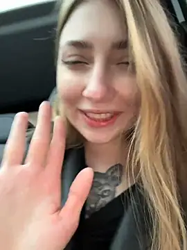 Snapshot of Sunny___Bunny chatting on March 2026 01:48:02 PM Sunny Bunny online show from March 2026 01:48:02 PM