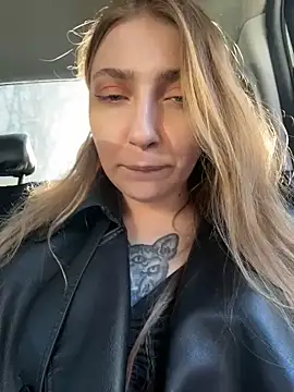 Snapshot of Sunny___Bunny chatting on March 2026 01:06:02 PM Sunny Bunny online show from March 2026 01:06:02 PM