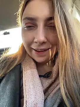 Snapshot of Sunny___Bunny chatting on March 2026 01:14:01 PM Sunny Bunny online show from March 2026 01:14:01 PM