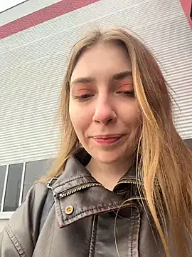 Snapshot of Sunny___Bunny chatting on March 2026 08:06:01 AM Sunny Bunny online show from March 2026 08:06:01 AM