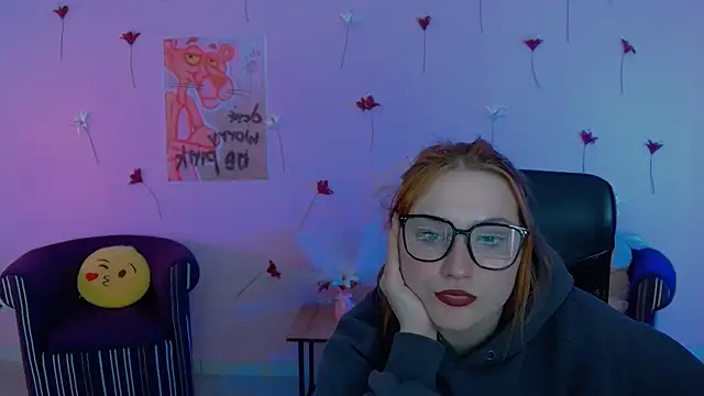 Snapshot of pure_radiance1 chatting on April 2026 10:18:02 AM pure radiance1 online show from April 2026 10:18:02 AM