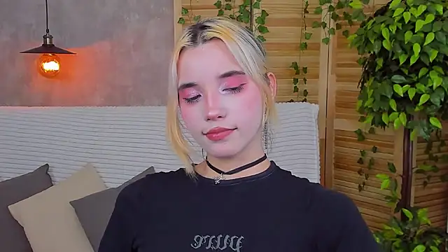 as1an girlfriend online show from January 2025 10:45:01 AM