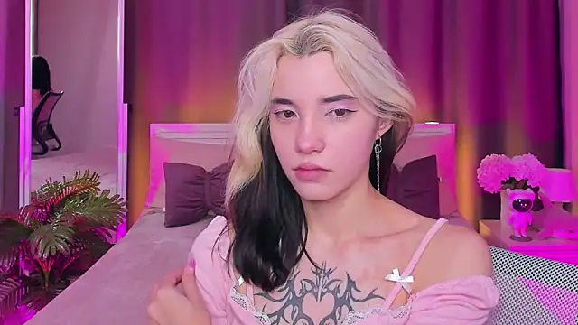 as1an girlfriend online show from March 2025 03:11:01 AM