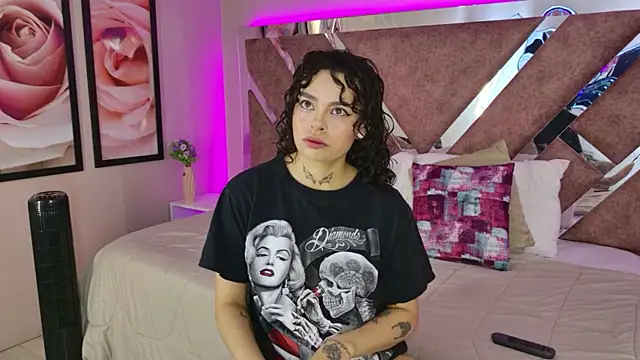 Snapshot of KatherineGomez chatting on May 2026 12:40:02 AM KatherineGomez online show from May 2026 12:40:02 AM