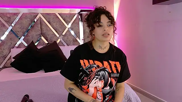 Snapshot of KatherineGomez chatting on May 2026 04:07:02 AM KatherineGomez online show from May 2026 04:07:02 AM