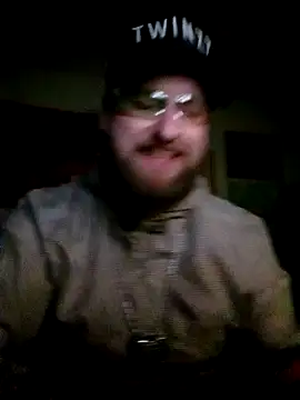 Snapshot of Ozomitro chatting on February 2025 10:37:01 PM Ozomitro online show from February 2025 10:37:01 PM