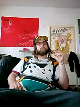 Snapshot of Ozomitro chatting on February 2025 03:30:02 PM Ozomitro online show from February 2025 03:30:02 PM