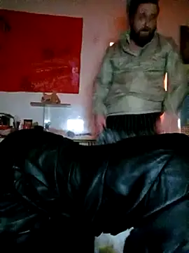 Snapshot of Ozomitro chatting on March 2025 06:50:01 PM Ozomitro online show from March 2025 06:50:01 PM