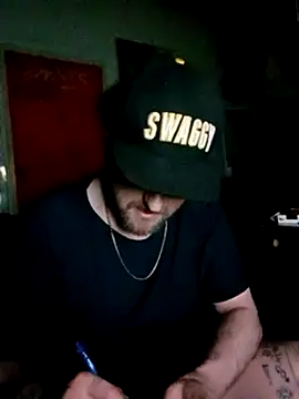 Snapshot of Ozomitro chatting on March 2025 07:28:01 PM Ozomitro online show from March 2025 07:28:01 PM