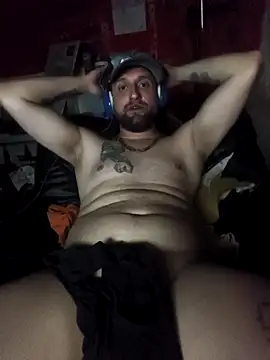 Snapshot of Ozomitro chatting on November 2025 12:10:02 AM Ozomitro online show from November 2025 12:10:02 AM