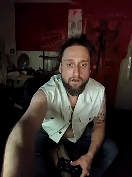 Snapshot of Ozomitro chatting on December 2025 03:10:01 PM Ozomitro online show from December 2025 03:10:01 PM