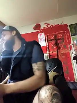 Snapshot of Ozomitro chatting on December 2025 11:47:01 AM Ozomitro online show from December 2025 11:47:01 AM