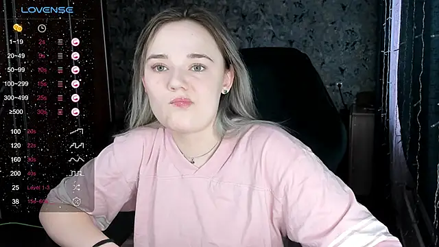 Snapshot of Your_small_bunny chatting on December 2024 03:29:01 AM Your small bunny online show from December 2024 03:29:01 AM