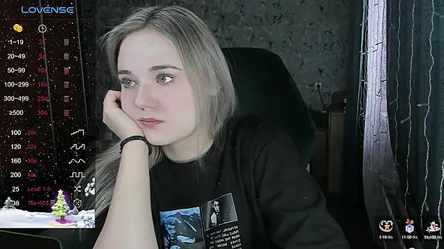 Snapshot of Your_small_bunny chatting on December 2024 04:56:02 AM Your small bunny online show from December 2024 04:56:02 AM