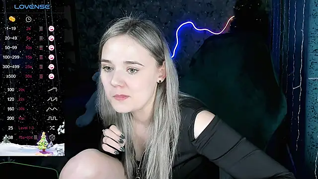 Snapshot of Your_small_bunny chatting on January 2025 01:11:02 PM Your small bunny online show from January 2025 01:11:02 PM