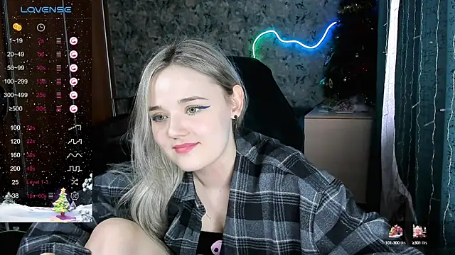 Snapshot of Your_small_bunny chatting on January 2025 07:00:02 AM Your small bunny online show from January 2025 07:00:02 AM