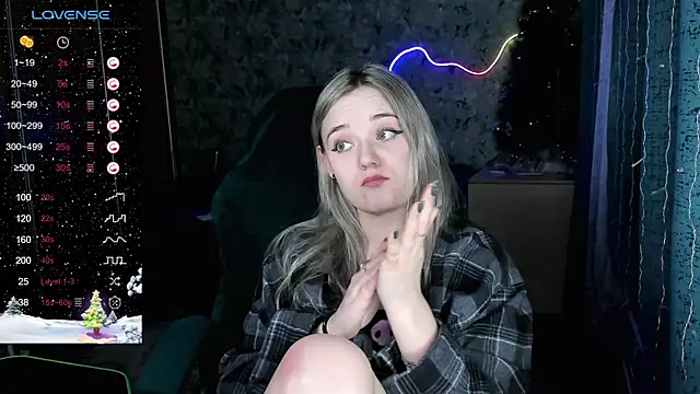 Snapshot of Your_small_bunny chatting on January 2025 10:02:01 AM Your small bunny online show from January 2025 10:02:01 AM