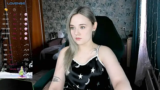 Snapshot of Your_small_bunny chatting on January 2025 06:56:02 AM Your small bunny online show from January 2025 06:56:02 AM