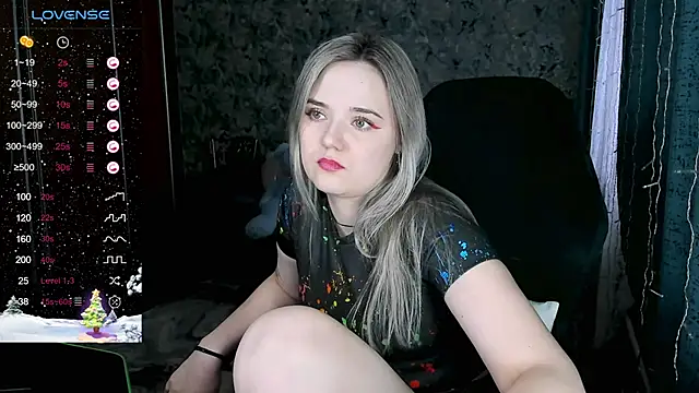 Snapshot of Your_small_bunny chatting on January 2025 09:51:02 AM Your small bunny online show from January 2025 09:51:02 AM