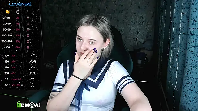 Snapshot of Your_small_bunny chatting on February 2025 02:04:02 AM Your small bunny online show from February 2025 02:04:02 AM