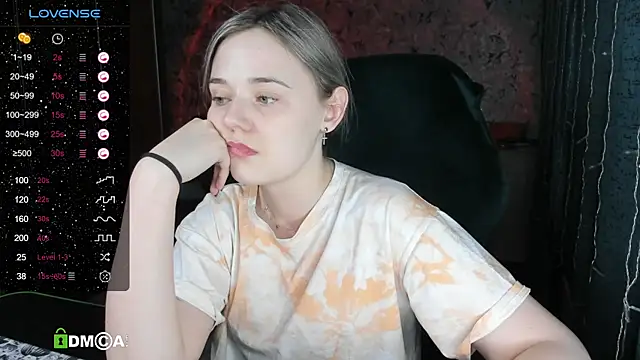 Snapshot of Your_small_bunny chatting on February 2025 11:18:02 AM Your small bunny online show from February 2025 11:18:02 AM