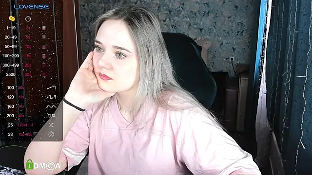 Snapshot of Your_small_bunny chatting on February 2025 05:02:02 AM Your small bunny online show from February 2025 05:02:02 AM