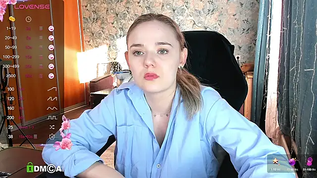 Snapshot of Your_small_bunny chatting on March 2025 10:11:01 AM Your small bunny online show from March 2025 10:11:01 AM