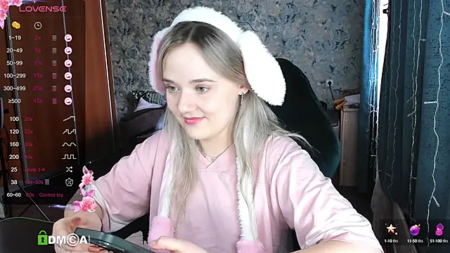 Snapshot of Your_small_bunny chatting on March 2025 07:26:01 AM Your small bunny online show from March 2025 07:26:01 AM