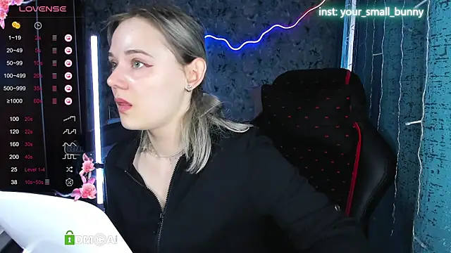 Snapshot of Your_small_bunny chatting on September 2025 02:11:02 AM Your small bunny online show from September 2025 02:11:02 AM