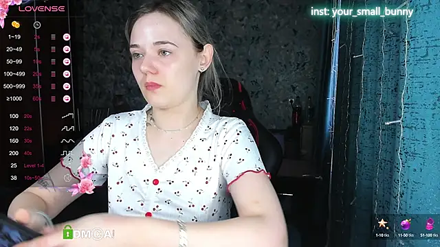 Snapshot of Your_small_bunny chatting on September 2025 02:12:02 AM Your small bunny online show from September 2025 02:12:02 AM