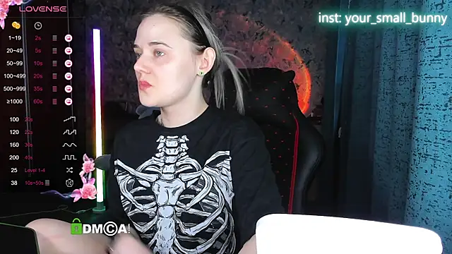 Snapshot of Your_small_bunny chatting on November 2025 03:16:02 AM Your small bunny online show from November 2025 03:16:02 AM